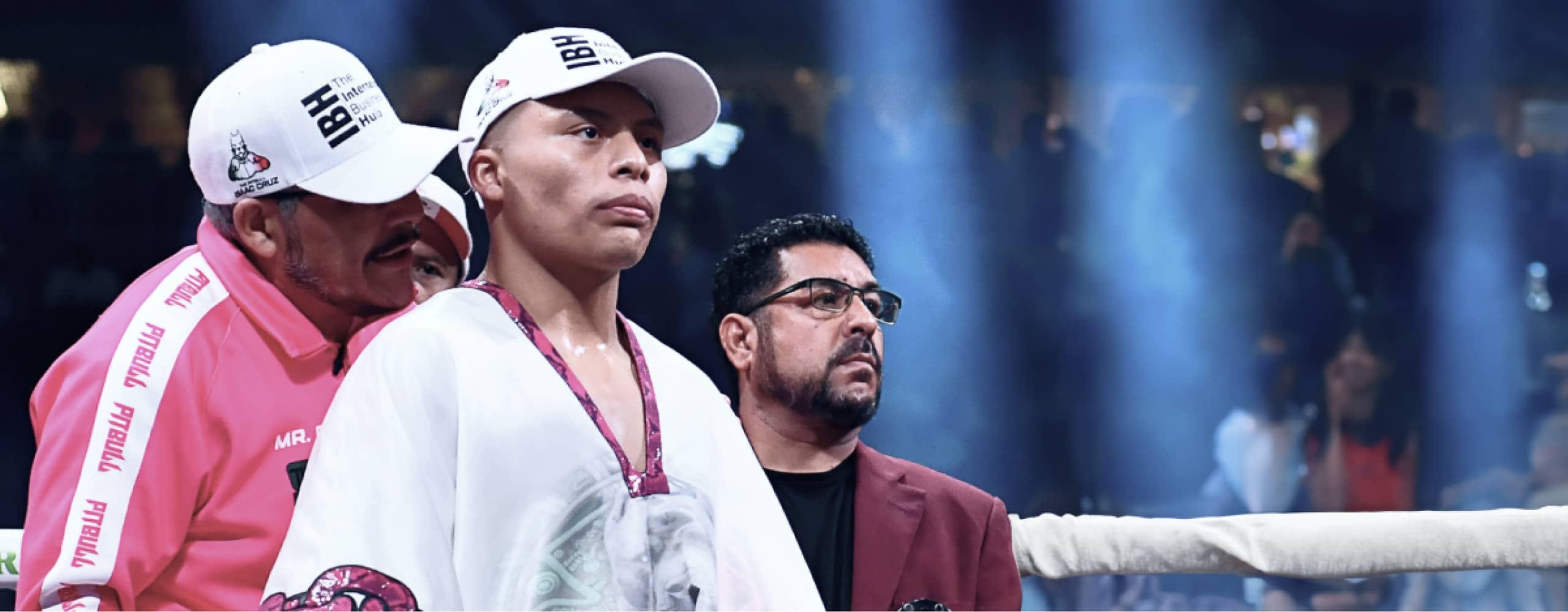 Pitbull Cruz en el cuadrilátero